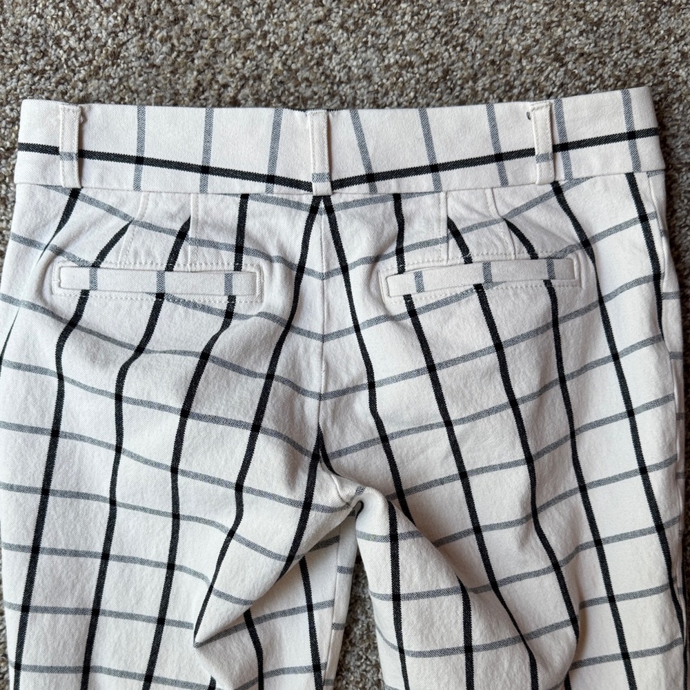 Banana Republic White and Black Checkered Ankle Pants - Picture 6 of 8